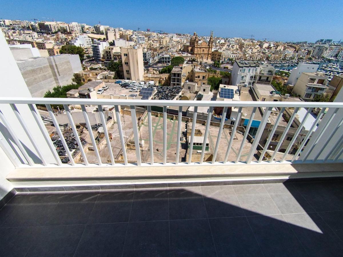 F12 Room 1, Private Room Two Single Beds Shared Bathroom In Shared Flat Msida Exterior foto